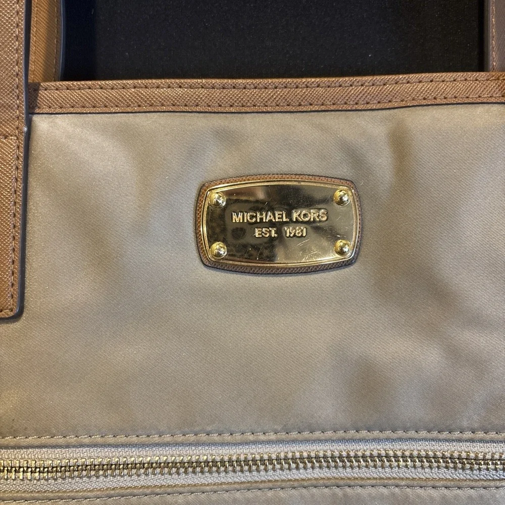 Michael Kors Montauk Nylon & Leather Shoulder Bag/Purse Khaki/Tan  gold hardware